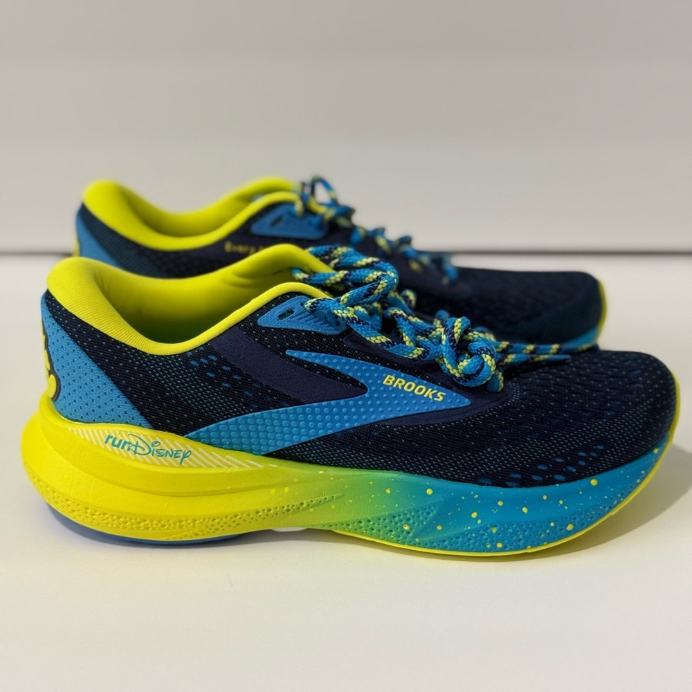 Adrenaline GTS 24 runDisney Womens Size 5.5 Limited Edition Rare